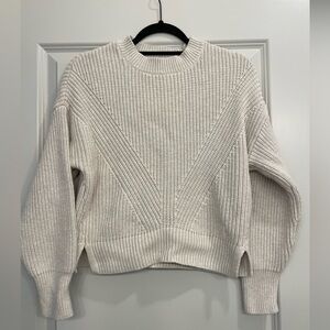 Abercrombie & Fitch Cropped Cream Sweater